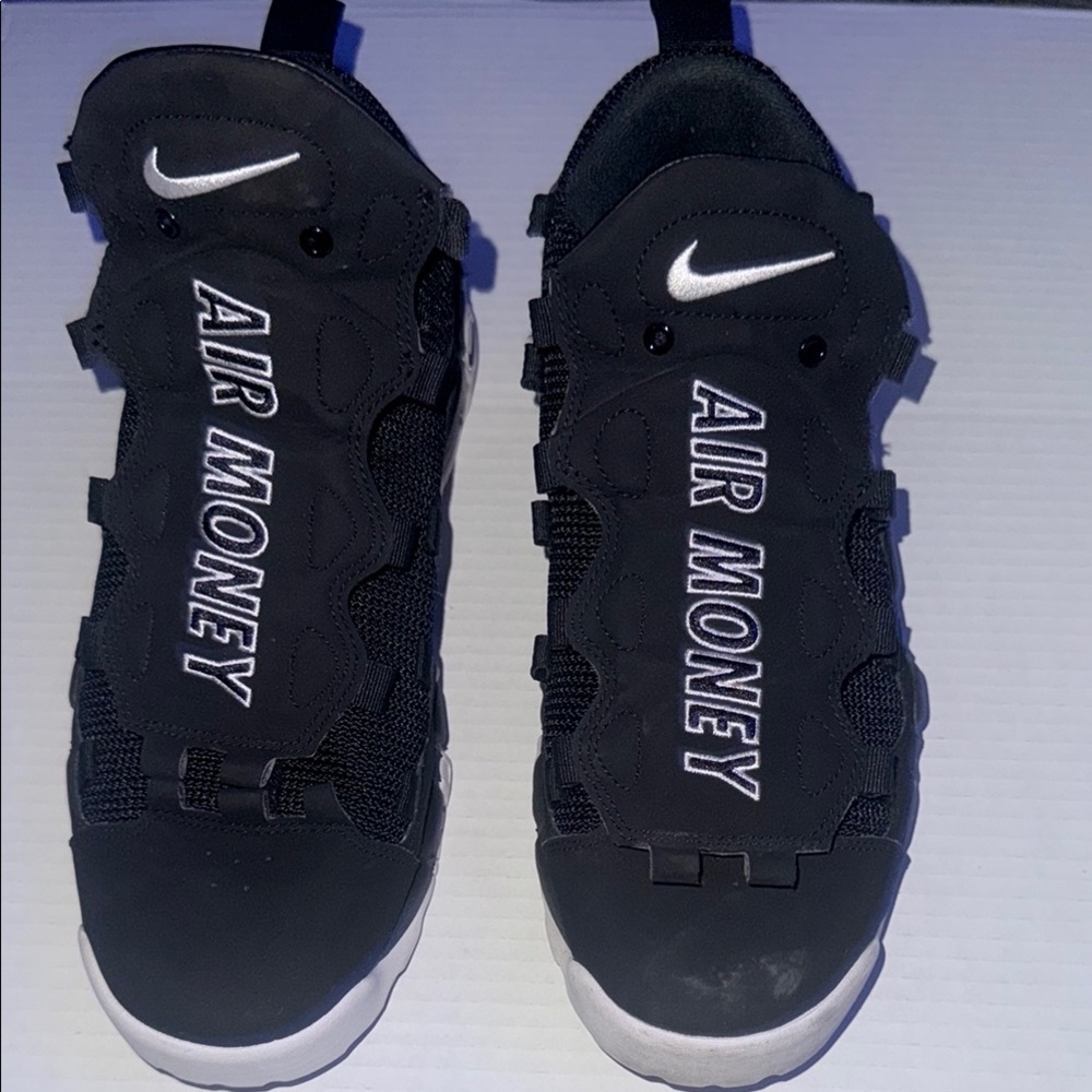 Nike Black and White Sneakers Athletic Design